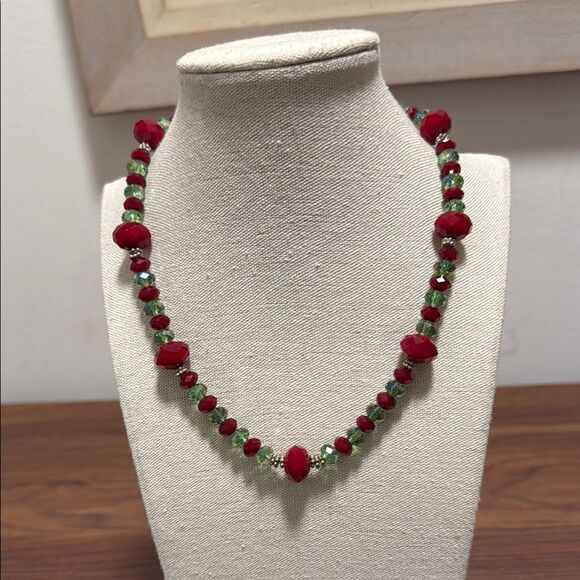 Necklace with Red & Green Faceted AB Crystals with SilverTone Filagree Stations. - Picture 2 of 6